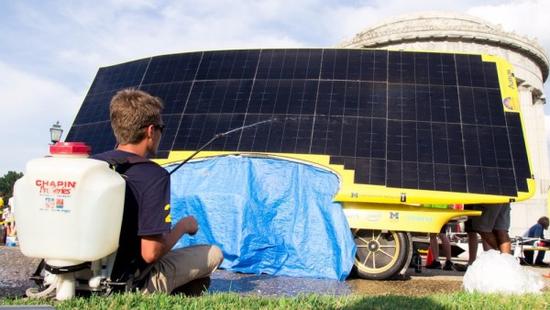 密歇根大学太阳能汽车获得美国太阳能汽车挑战赛冠军